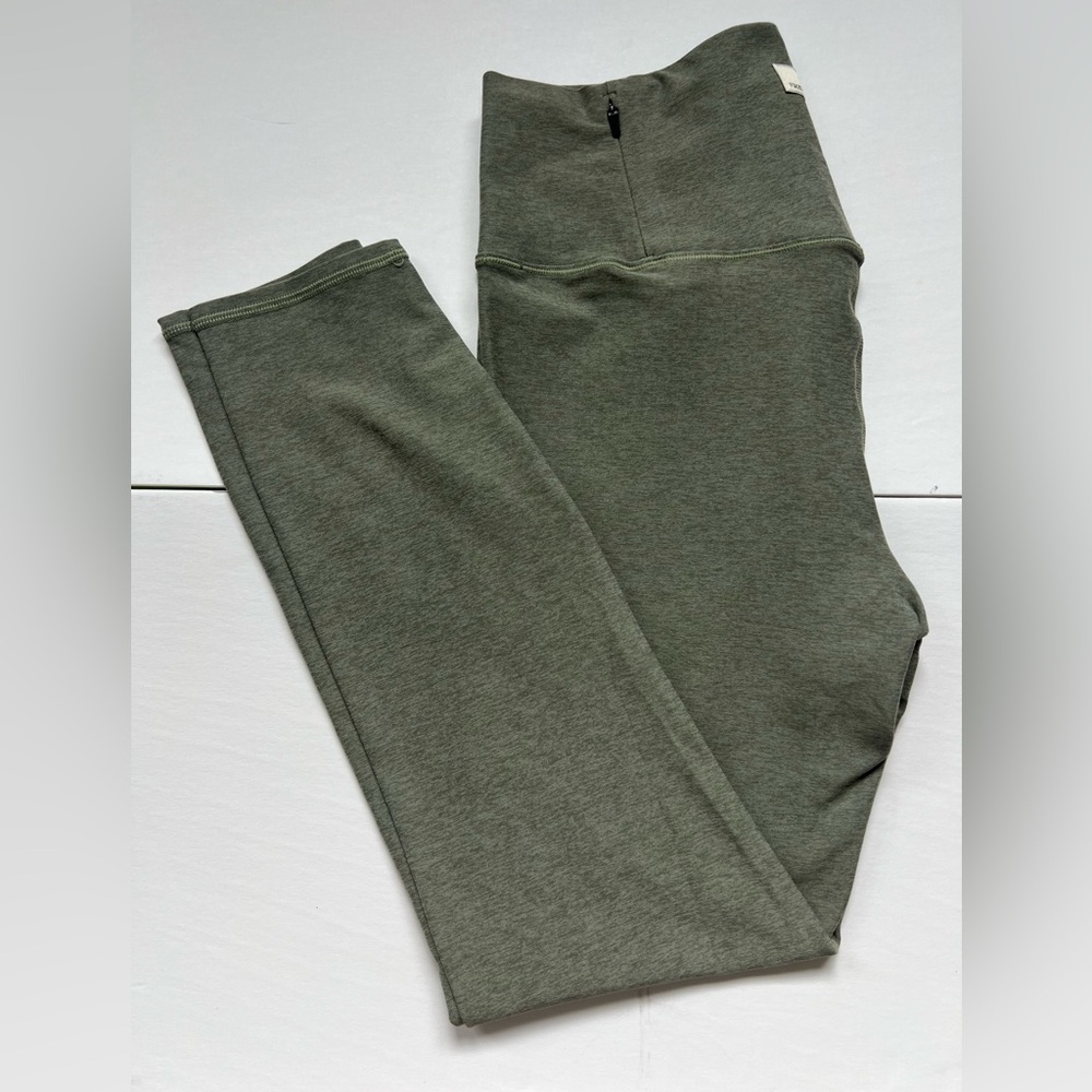 Vuori Olive Green Leggings